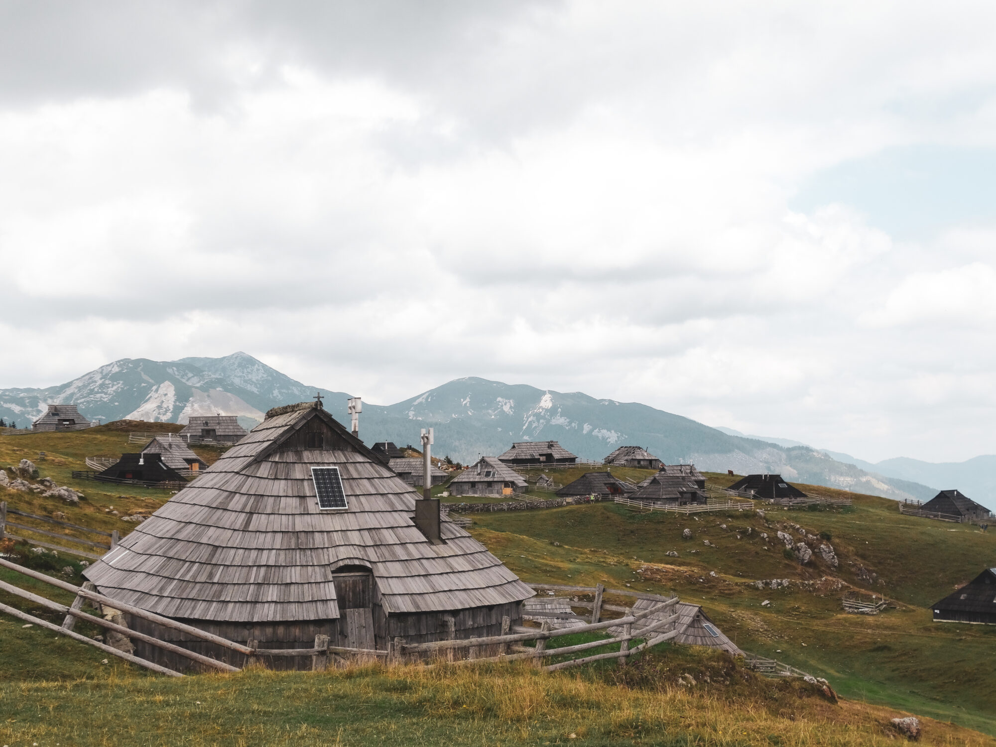 Chalet pastoral en bois, typique de Velika Planina, Slovénie