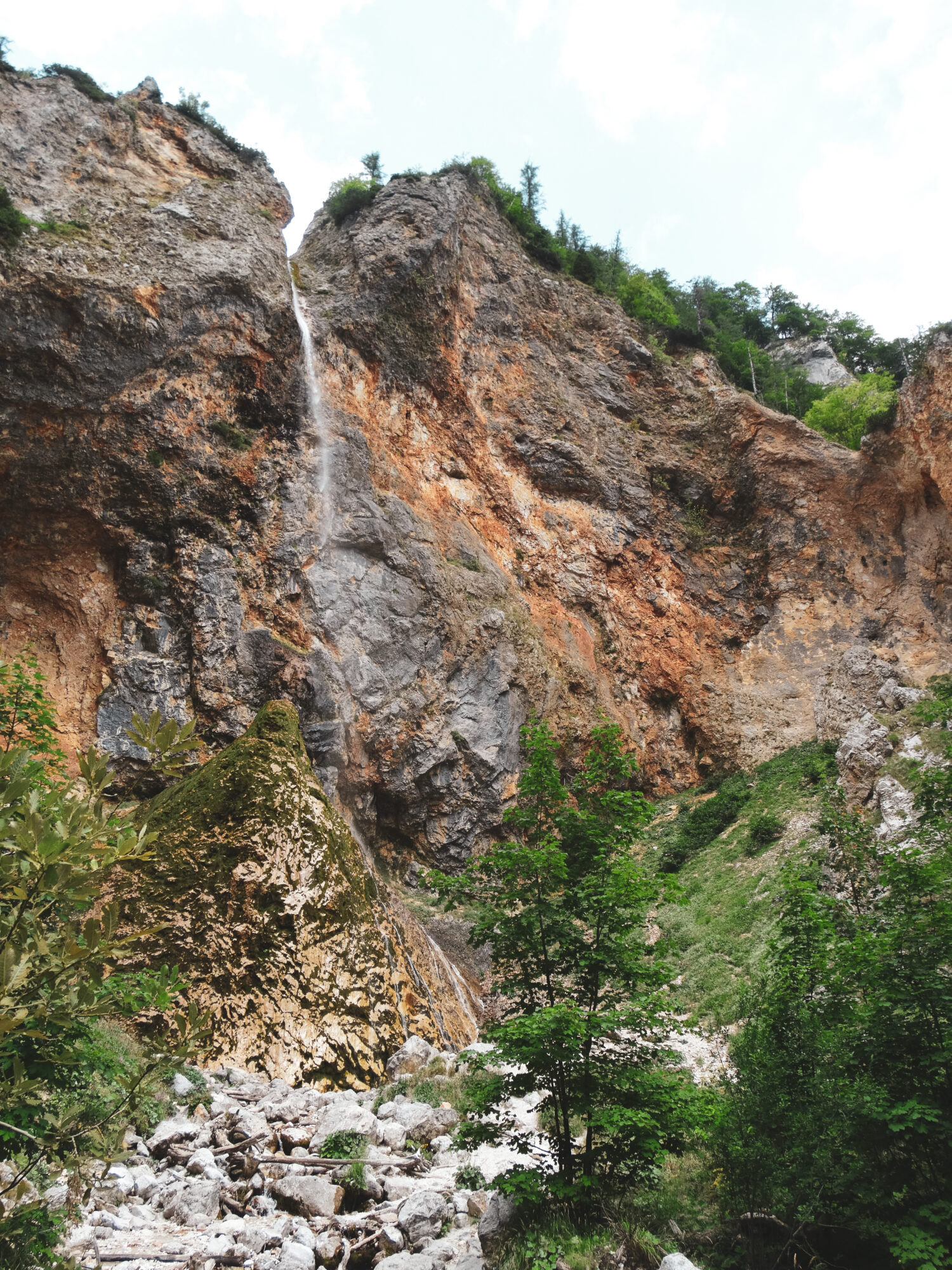 La cascade Rinka, Logarska Dolina, Slovénie